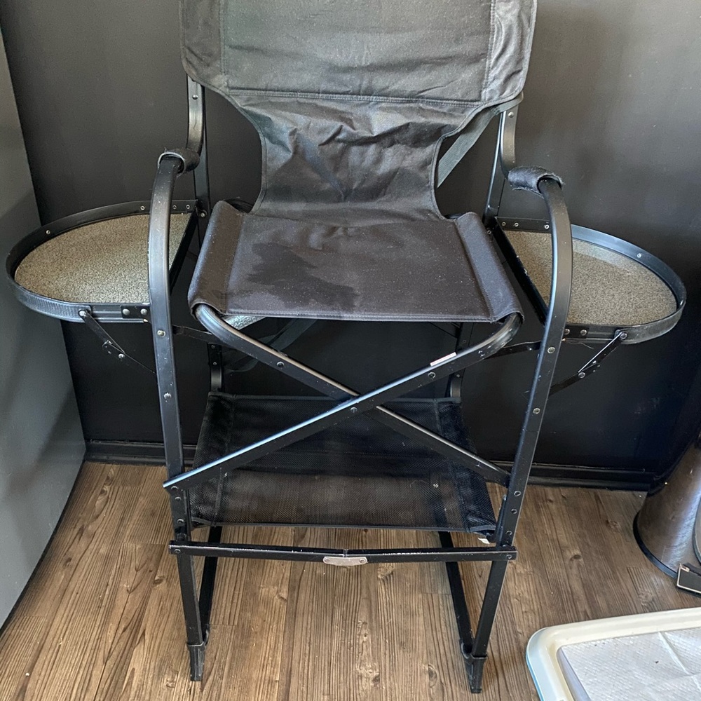 Makeup chair